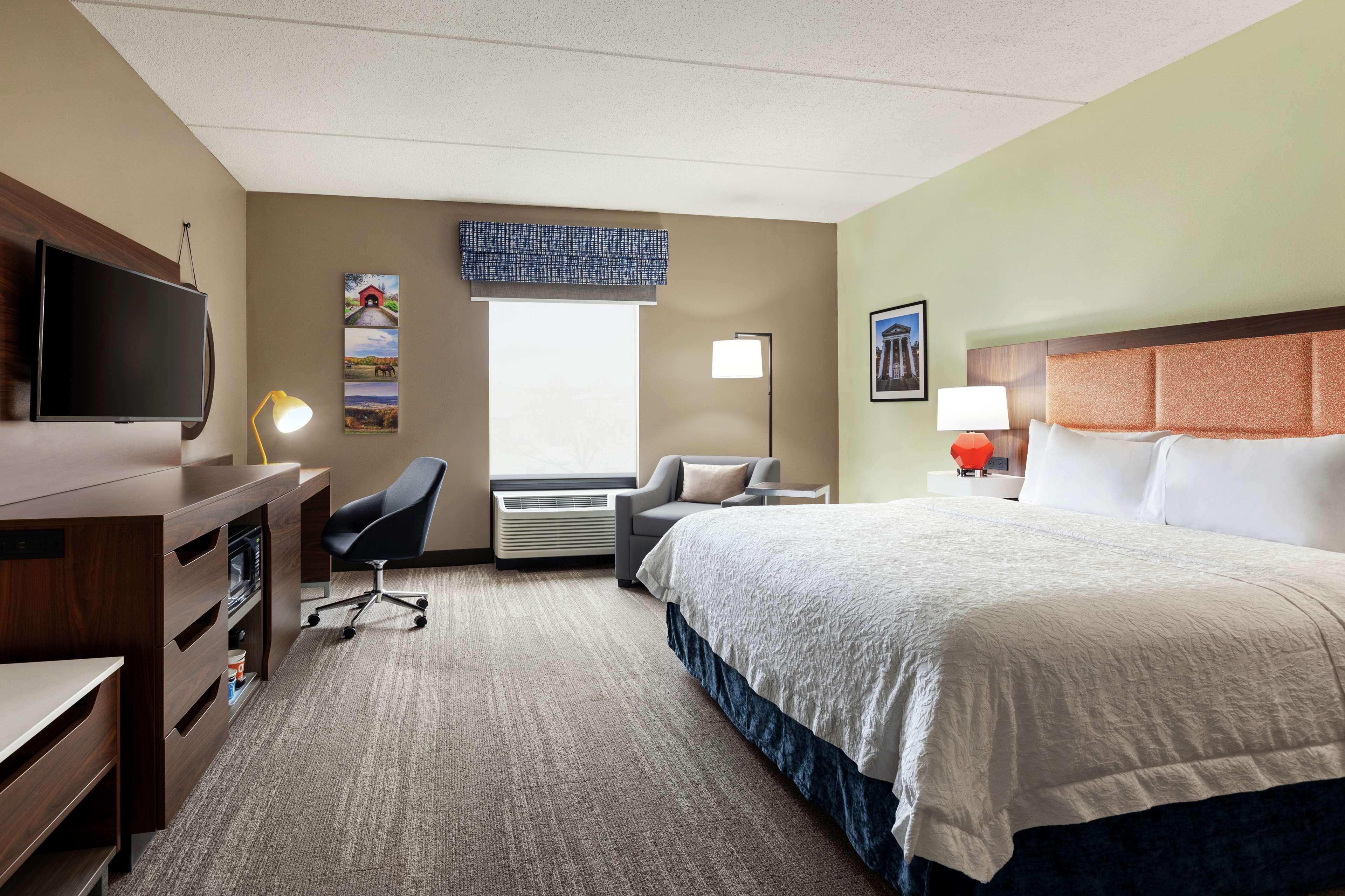 Hampton Inn & Suites Frederick/Fort Detrick Exteriör bild