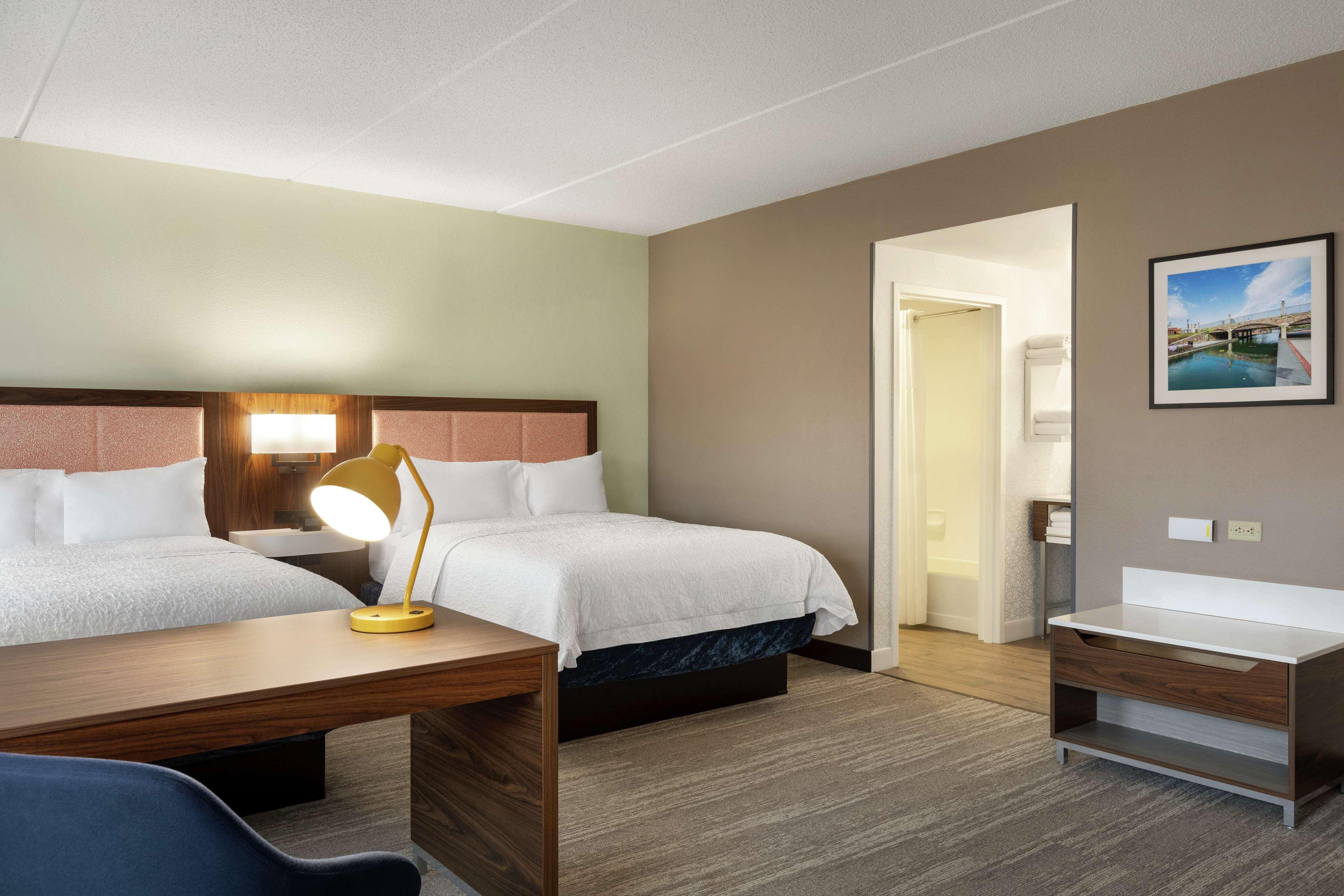 Hampton Inn & Suites Frederick/Fort Detrick Exteriör bild