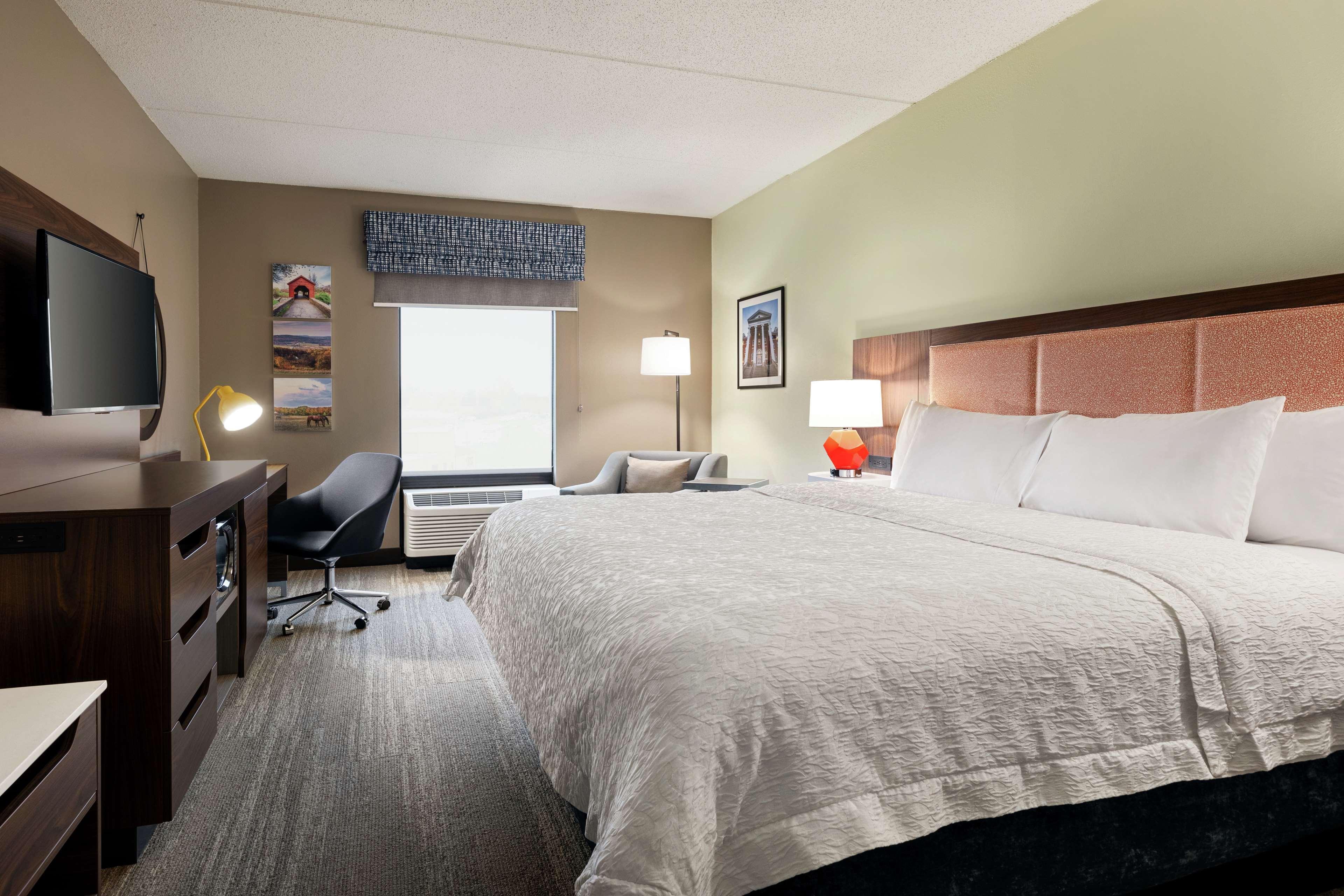 Hampton Inn & Suites Frederick/Fort Detrick Exteriör bild