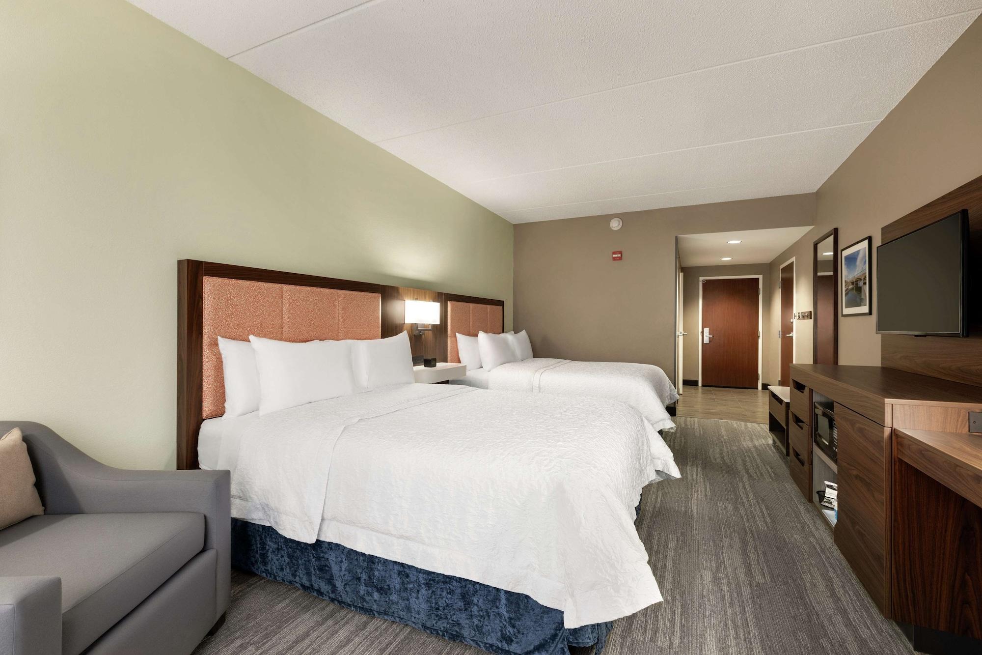 Hampton Inn & Suites Frederick/Fort Detrick Exteriör bild