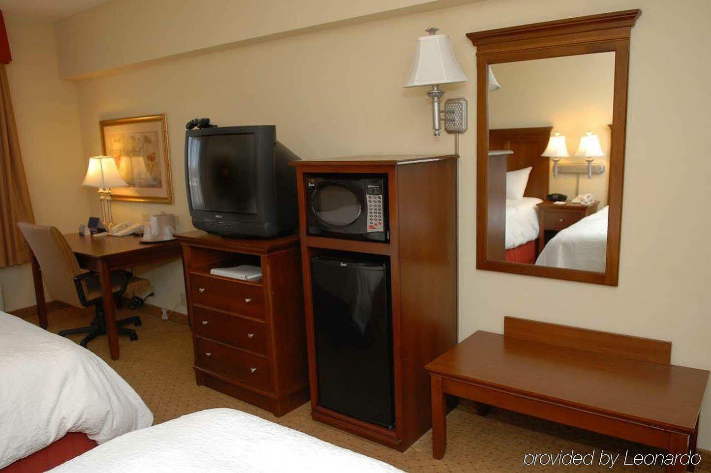 Hampton Inn & Suites Frederick/Fort Detrick Exteriör bild